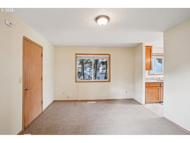 123 Se 34TH Cir, Troutdale, OR 97060