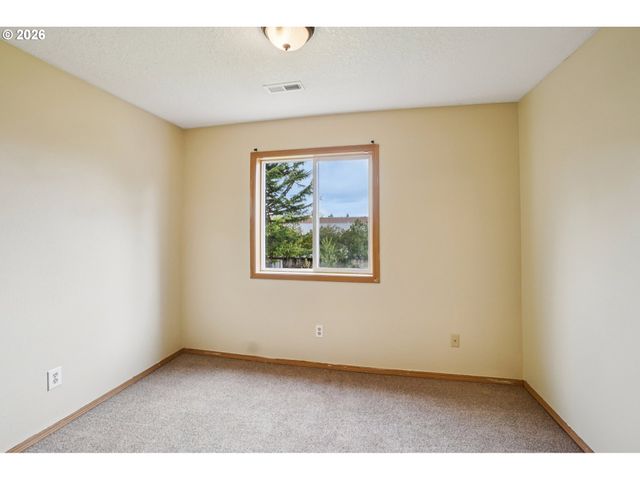 123 Se 34TH Cir, Troutdale, OR 97060