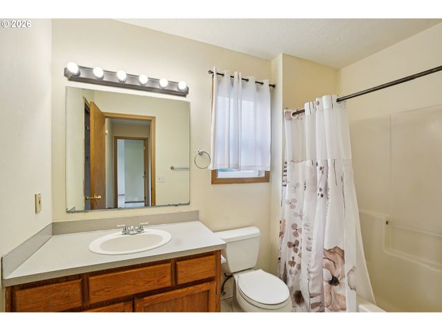 123 Se 34TH Cir, Troutdale, OR 97060