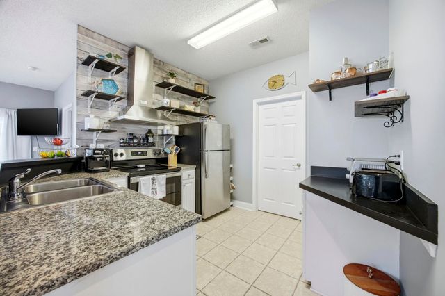 5026 Belleglen Ct Apt 101, Myrtle Beach, SC 29579