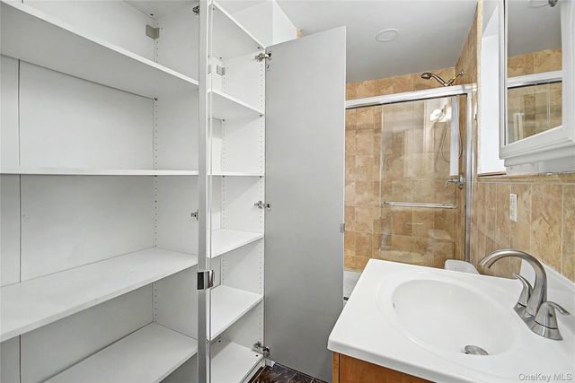 3138 137th Street 7B, Flushing, NY 11354