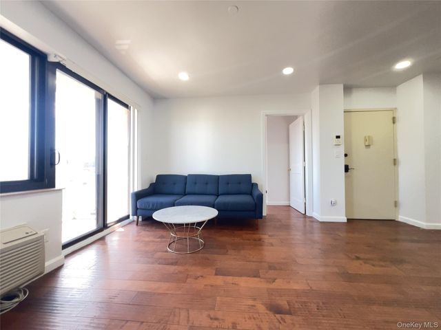 3138 137th Street 7B, Flushing, NY 11354