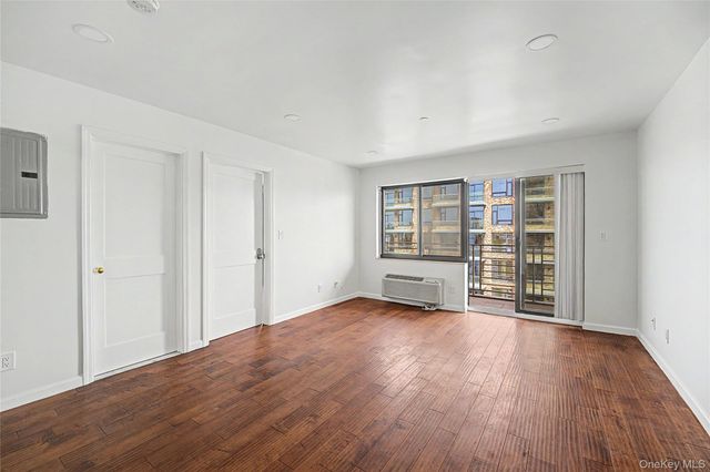 3138 137th Street 7B, Flushing, NY 11354