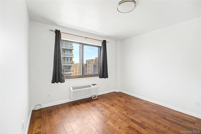 3138 137th Street 7B, Flushing, NY 11354