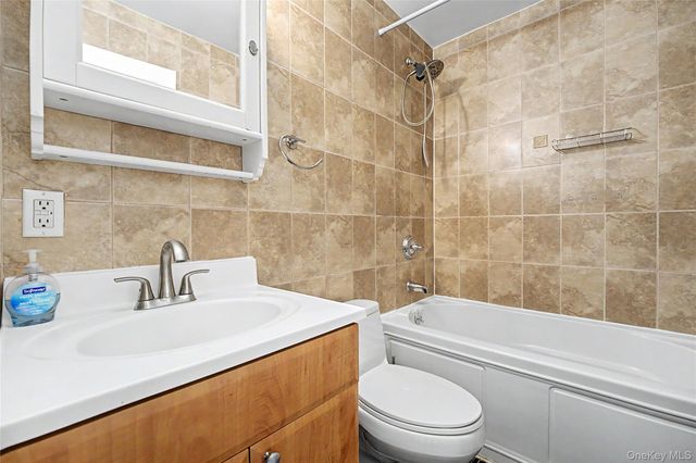 3138 137th Street 7B, Flushing, NY 11354