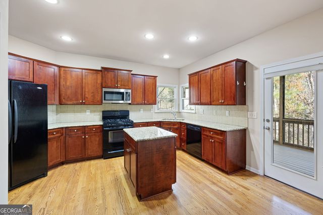 334 Maple View Court, Dallas, GA 30157