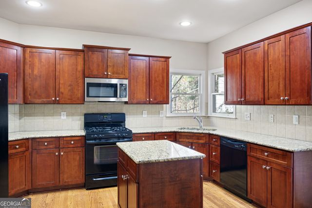 334 Maple View Court, Dallas, GA 30157