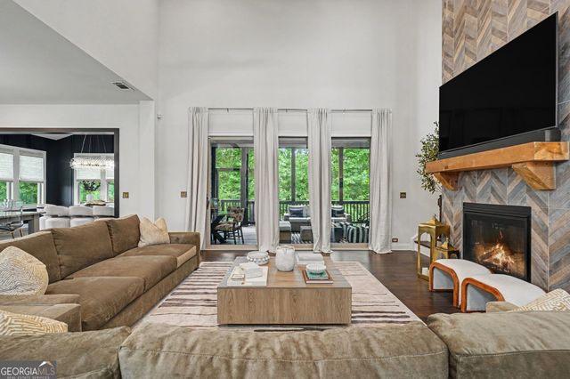 185 Oakleigh Manor Drive, Fayetteville, GA 30215