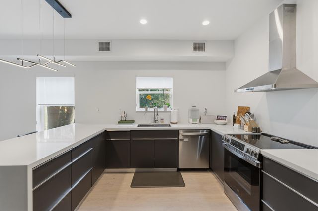 645 NW 2nd Avenue, Fort Lauderdale, FL 33311