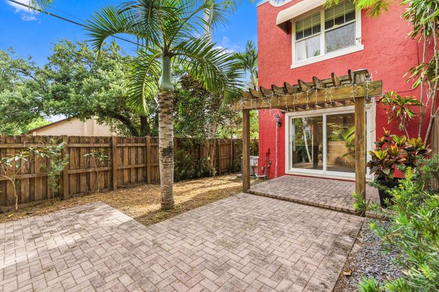 645 NW 2nd Avenue, Fort Lauderdale, FL 33311