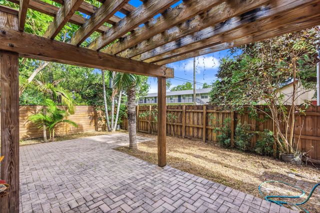 645 NW 2nd Avenue, Fort Lauderdale, FL 33311