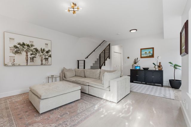 645 NW 2nd Avenue, Fort Lauderdale, FL 33311