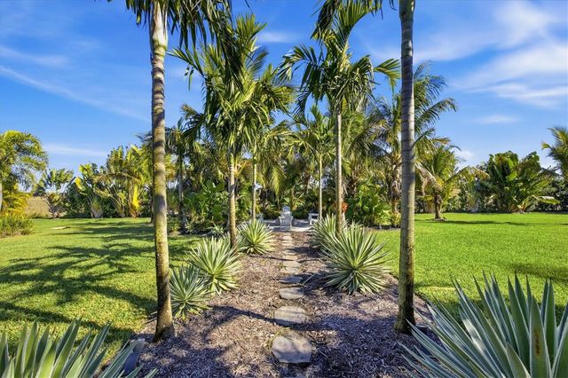 3467 COMPOUND COURT, Sarasota, FL 34240