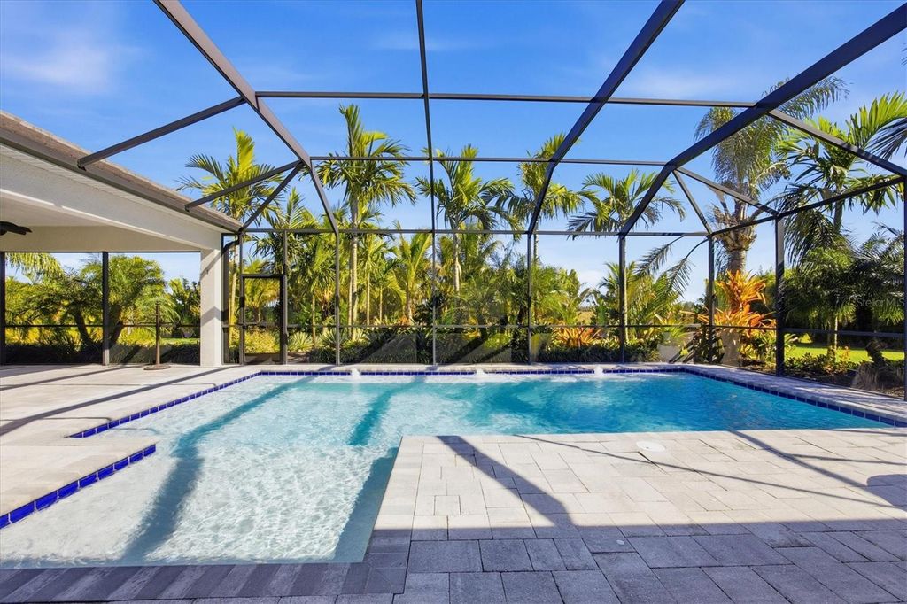 Image 11 of property listing at 3467 COMPOUND COURT, Sarasota, FL 34240