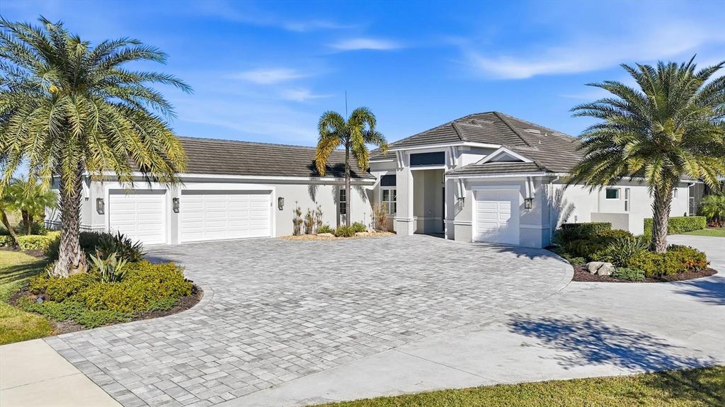 Image 15 of property listing at 3467 COMPOUND COURT, Sarasota, FL 34240