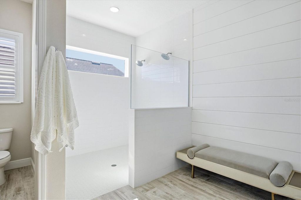 Image 36 of property listing at 3467 COMPOUND COURT, Sarasota, FL 34240