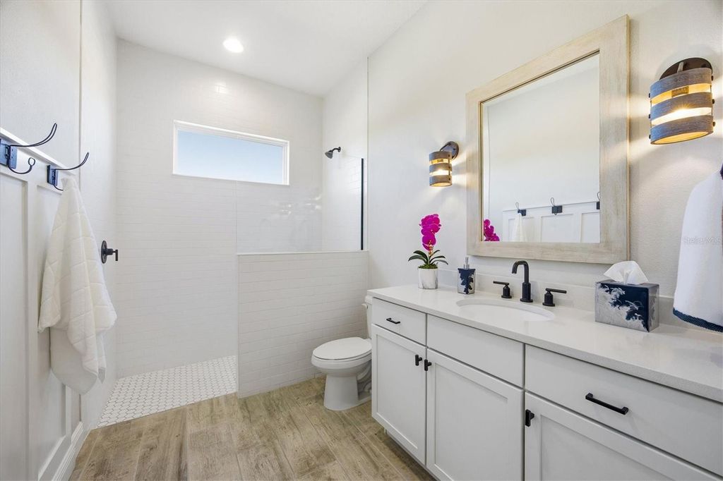 Image 41 of property listing at 3467 COMPOUND COURT, Sarasota, FL 34240