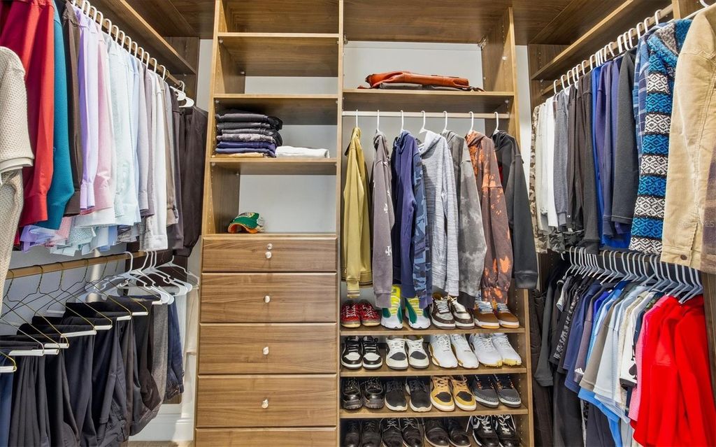 Image 69 of property listing at 3467 COMPOUND COURT, Sarasota, FL 34240