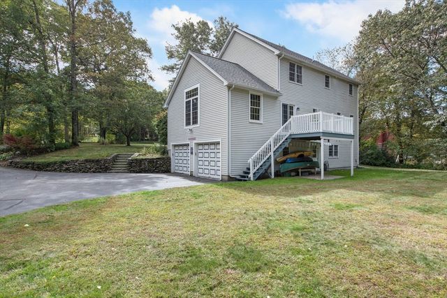 11 Old Farm Rd, Douglas, MA 01516