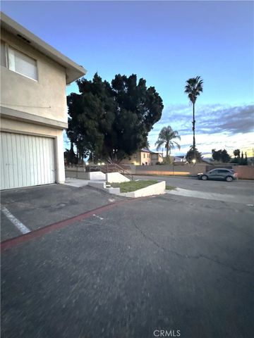2004 Palm, Highland, CA 92346