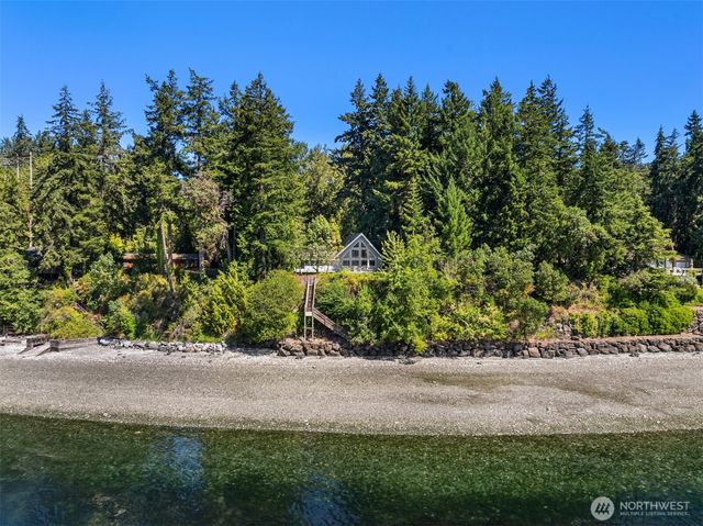 16273 Reitan Road NE, Bainbridge Island, WA 98110