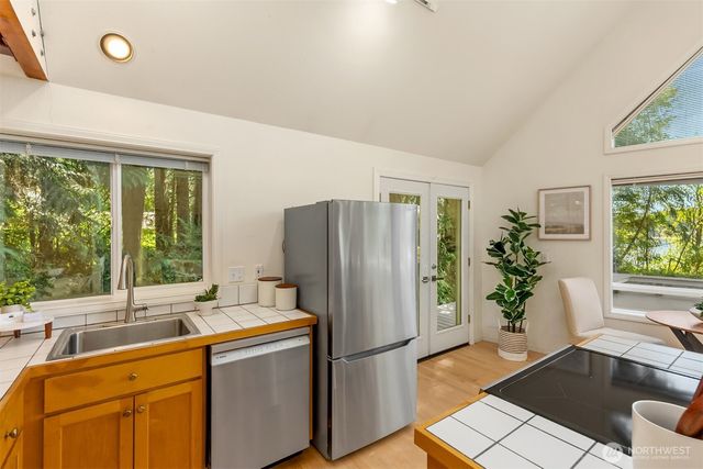 16273 Reitan Road NE, Bainbridge Island, WA 98110