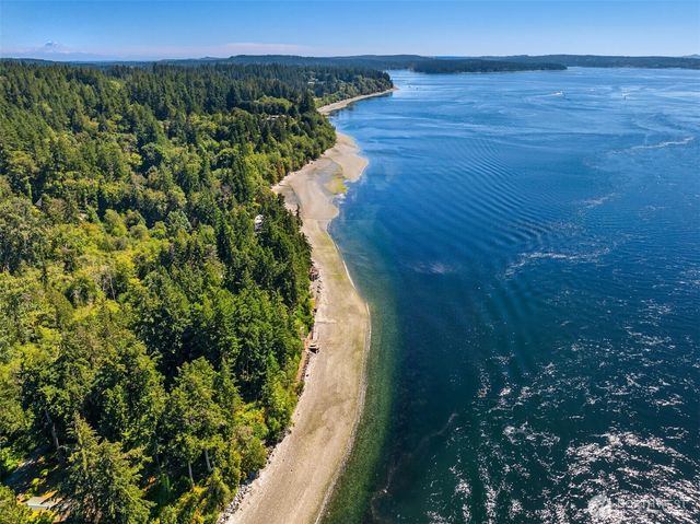 16273 Reitan Road NE, Bainbridge Island, WA 98110