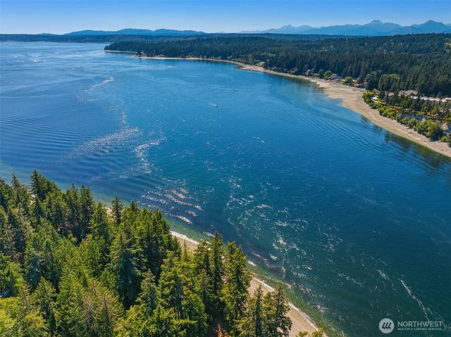 16273 Reitan Road NE, Bainbridge Island, WA 98110