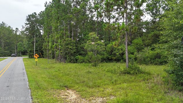 Delia Drive, Biloxi, MS 39532