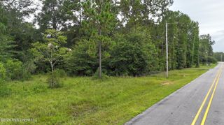 Delia Drive, Biloxi, MS 39532