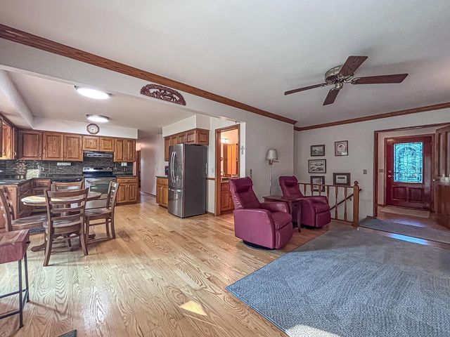 W228S5955 Arrow Ridge ROAD, Waukesha, WI 53189