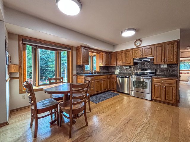 W228S5955 Arrow Ridge ROAD, Waukesha, WI 53189