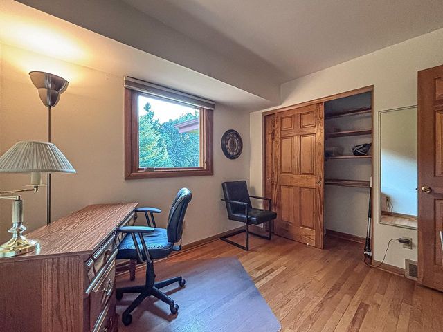 W228S5955 Arrow Ridge ROAD, Waukesha, WI 53189