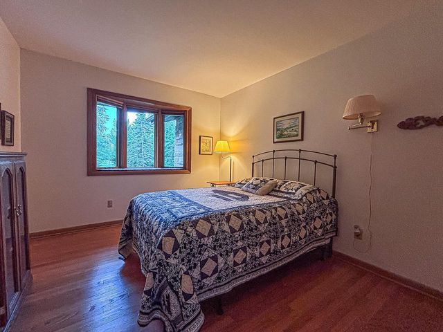 W228S5955 Arrow Ridge ROAD, Waukesha, WI 53189