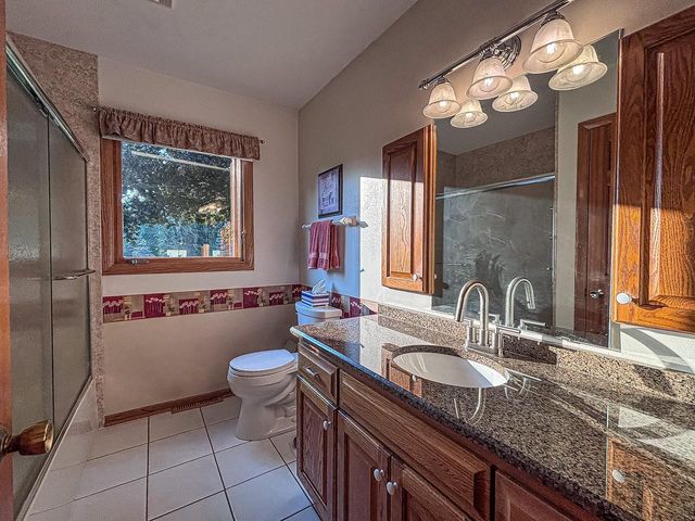 W228S5955 Arrow Ridge ROAD, Waukesha, WI 53189
