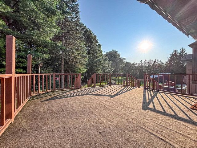 W228S5955 Arrow Ridge ROAD, Waukesha, WI 53189