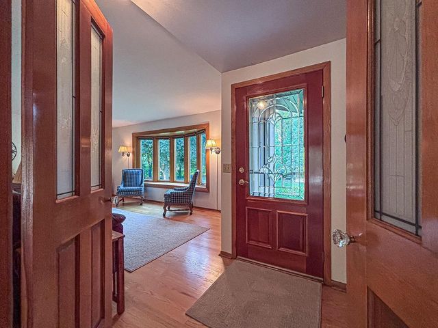 W228S5955 Arrow Ridge ROAD, Waukesha, WI 53189