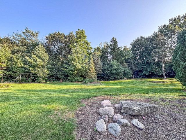 W228S5955 Arrow Ridge ROAD, Waukesha, WI 53189