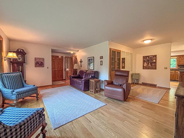 W228S5955 Arrow Ridge ROAD, Waukesha, WI 53189
