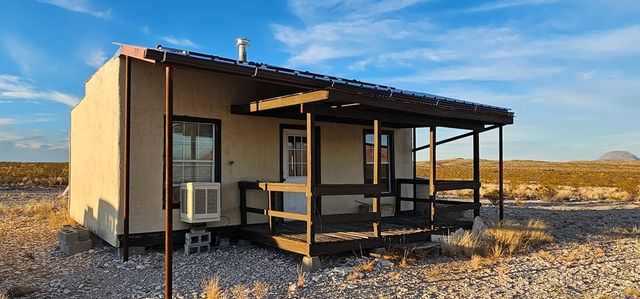 251 Warnock Rd, Terlingua, TX 79852
