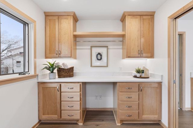 972 Lydia Drive W, Roseville, MN 55113