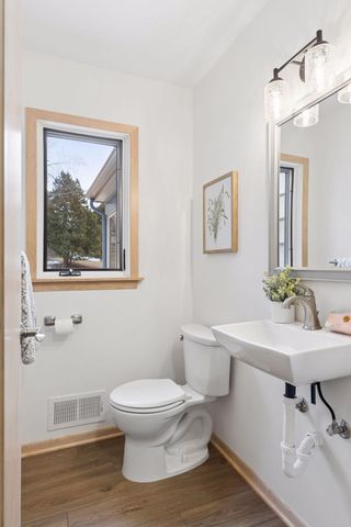 972 Lydia Drive W, Roseville, MN 55113