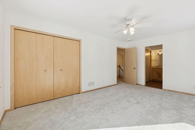 972 Lydia Drive W, Roseville, MN 55113