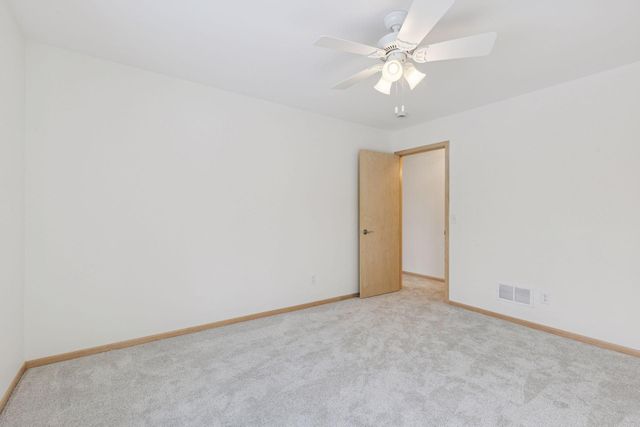 972 Lydia Drive W, Roseville, MN 55113