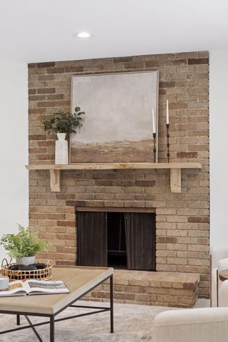 972 Lydia Drive W, Roseville, MN 55113