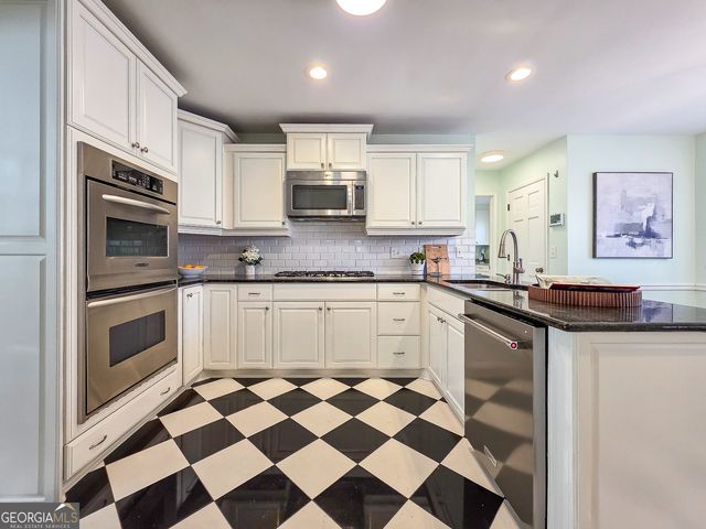 4733 Karls Gate Drive, Marietta, GA 30068