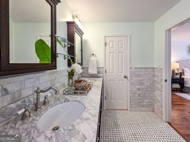 4733 Karls Gate Drive, Marietta, GA 30068