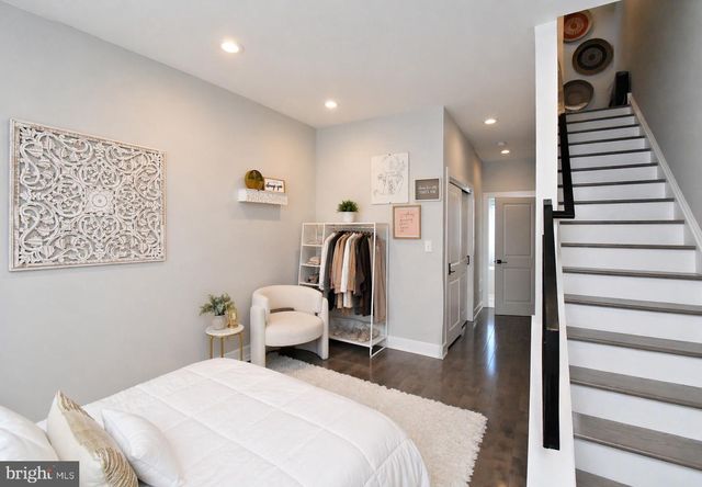 1806 N MARSHALL ST, Philadelphia, PA 19122