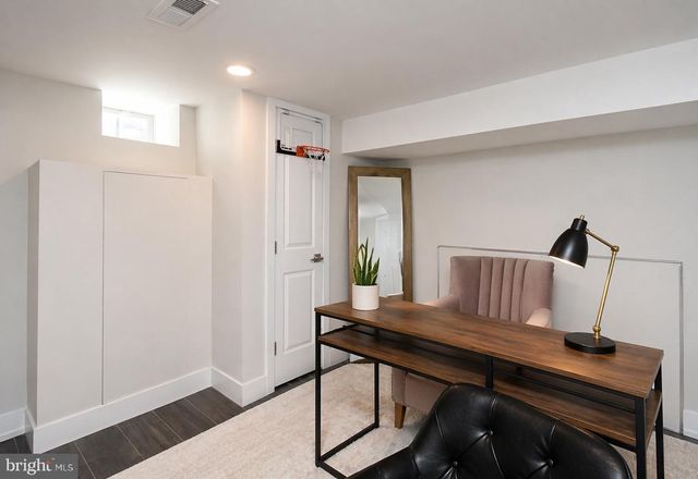 1806 N MARSHALL ST, Philadelphia, PA 19122