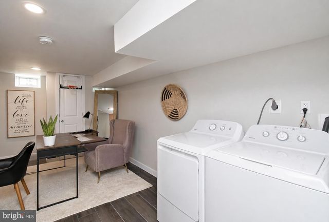 1806 N MARSHALL ST, Philadelphia, PA 19122